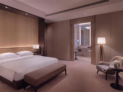 Luxury Zhenjiang Guestrooms & Suites .
